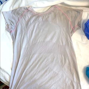 Lululemon swiftly tech short sleeve shirt